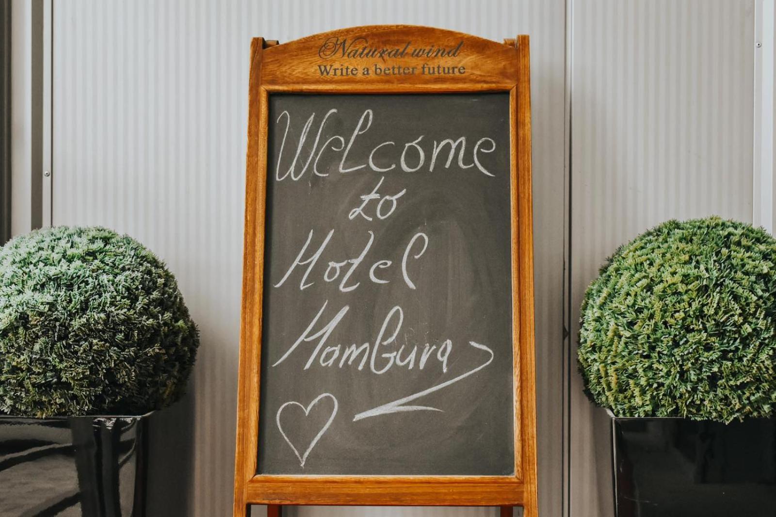 Hotel Hamburg Skopje Bagian luar foto
