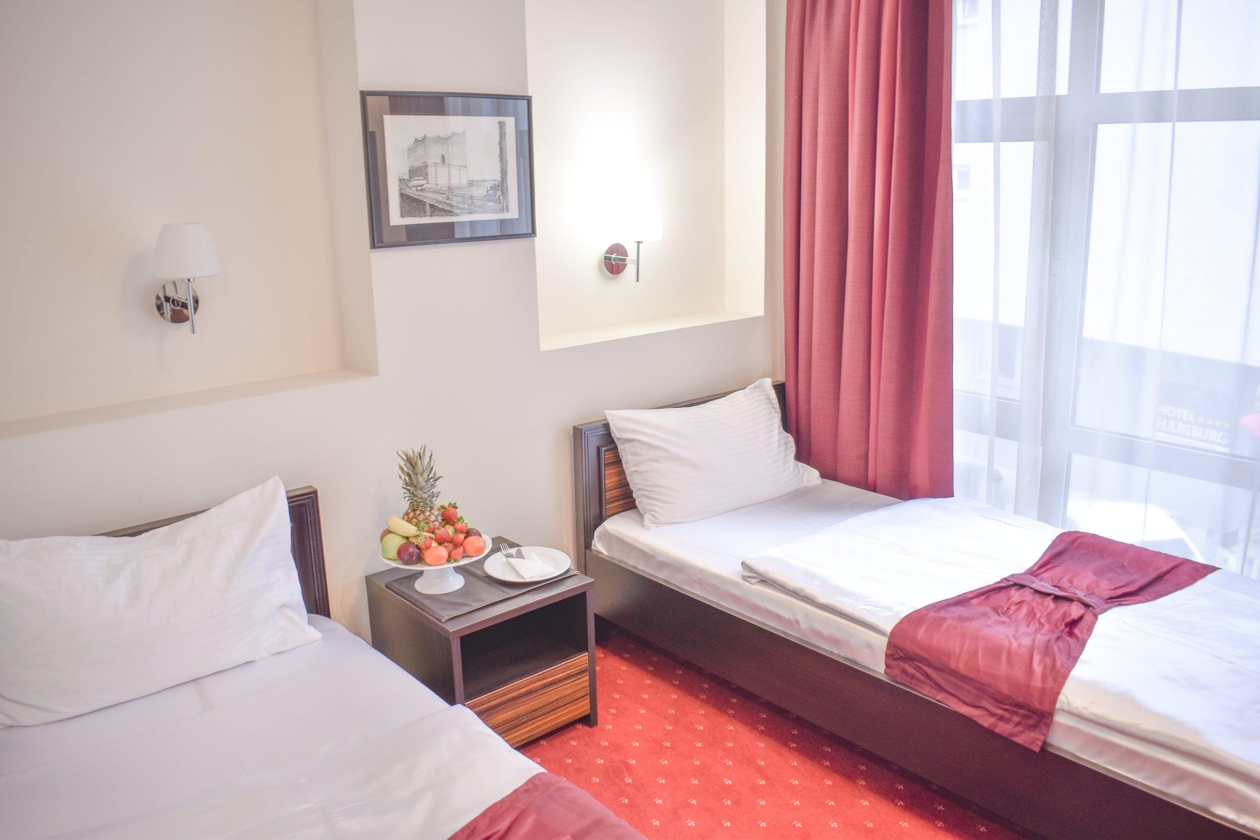 Hotel Hamburg Skopje Bagian luar foto